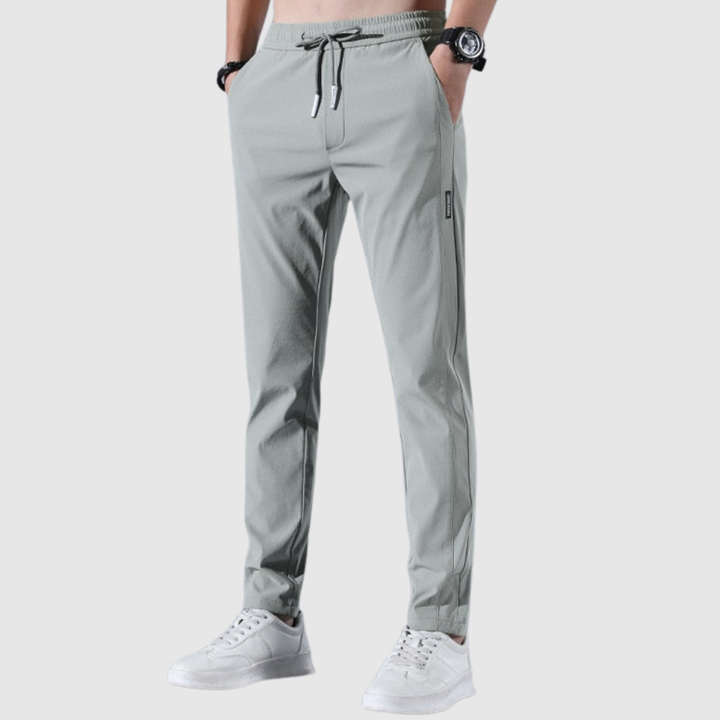 Mikkel – Sporta bikses ar modernu piegriezumu