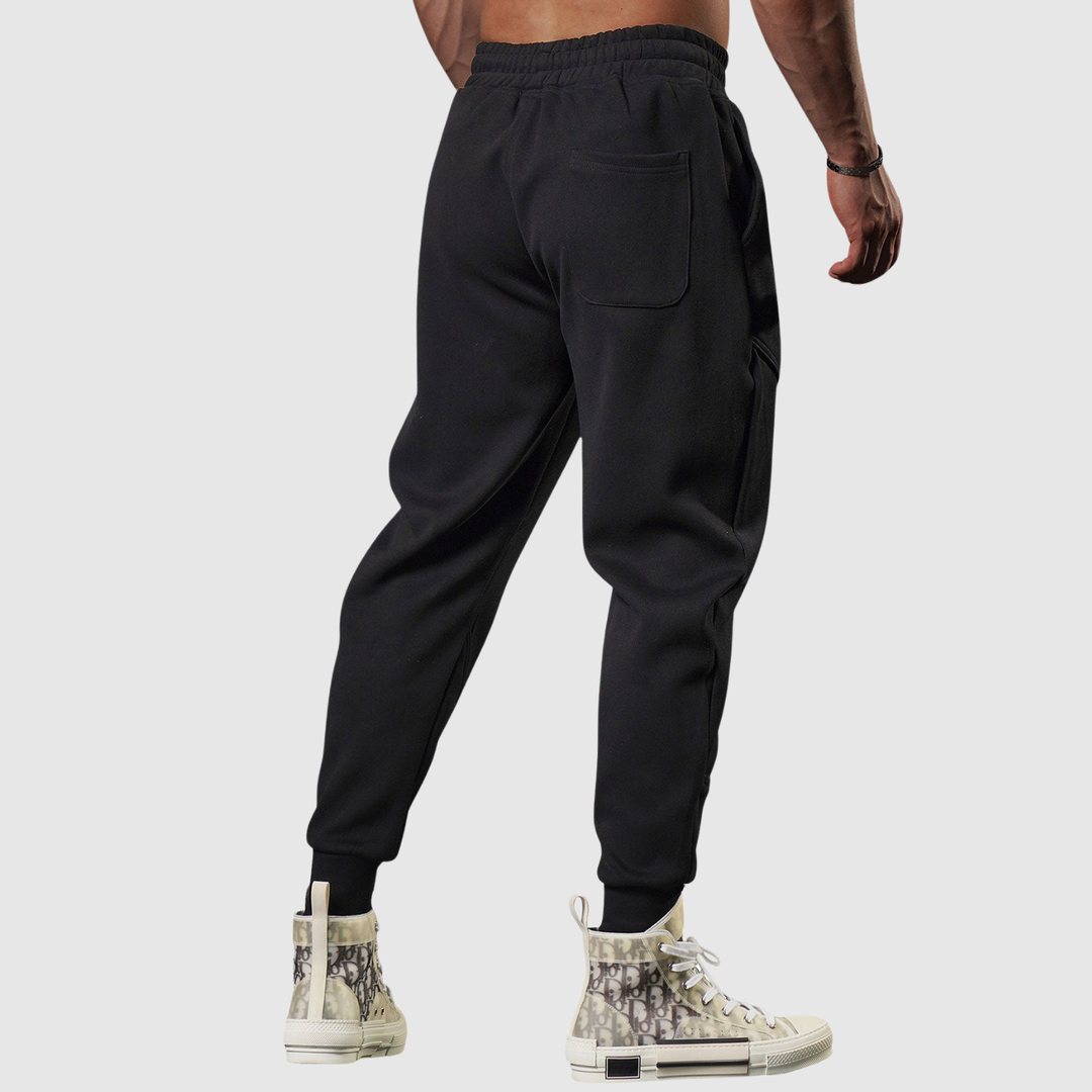 Mikkel – Šauri sporta bikses ar sportisku dizainu