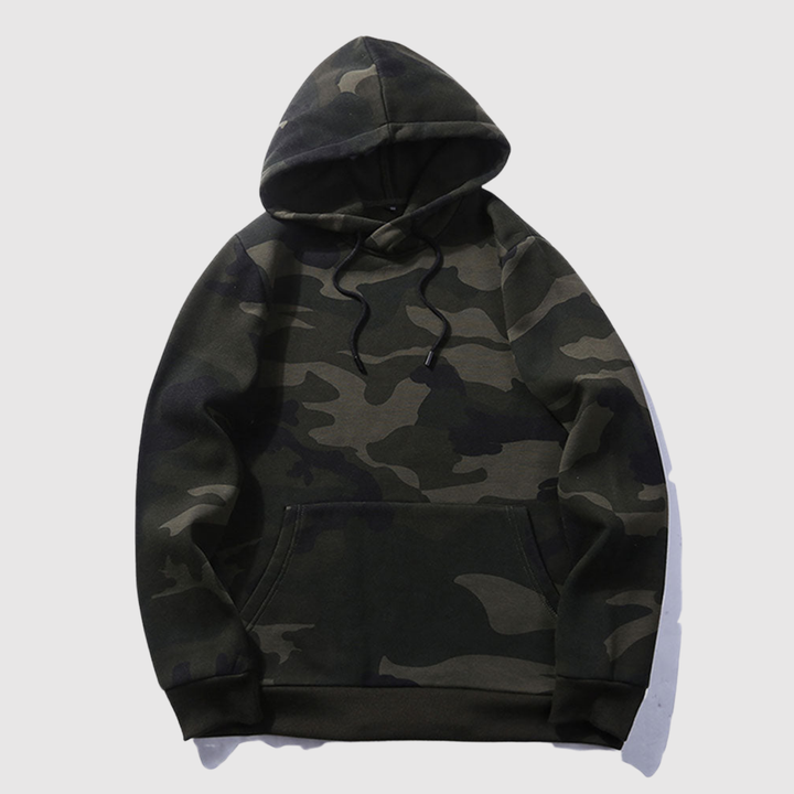 Klaus – Kamuflāžas kapuce i ielas stils