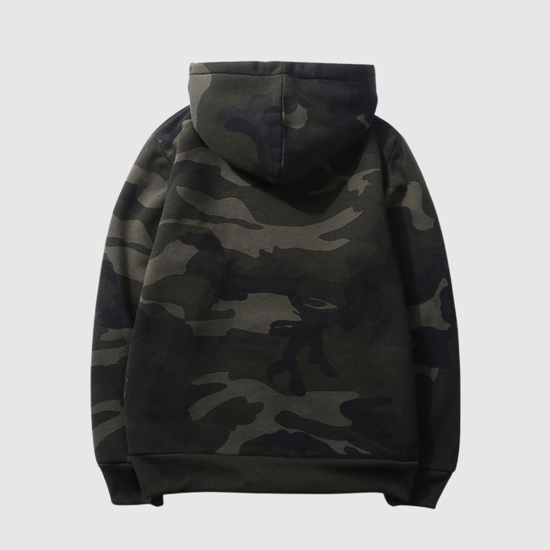 Klaus – Kamuflāžas kapuce i ielas stils