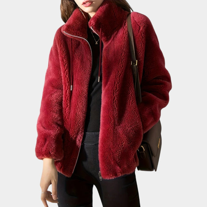 Aija – Silta rāvējslēdzēja jaka