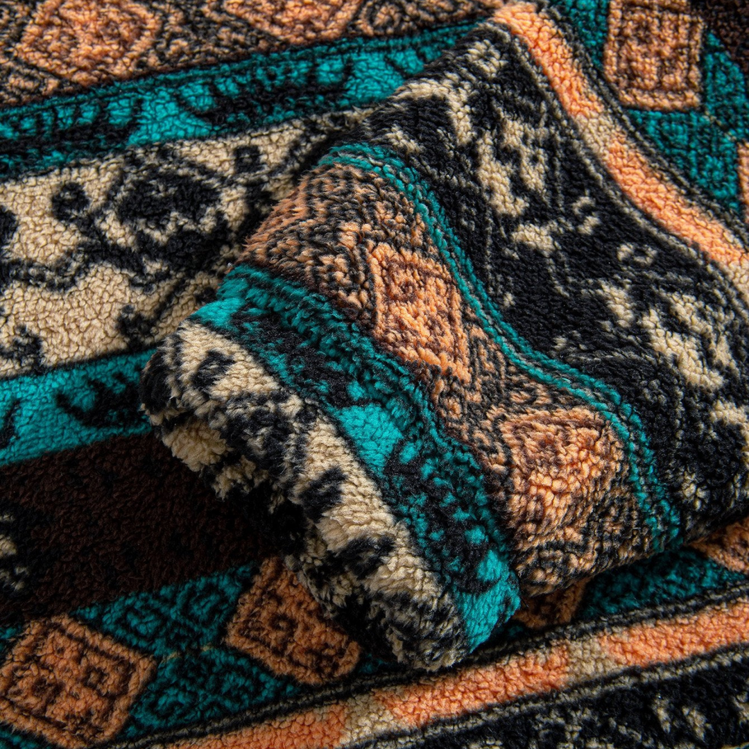 Klaus – Krekls ar etnisku rakstu