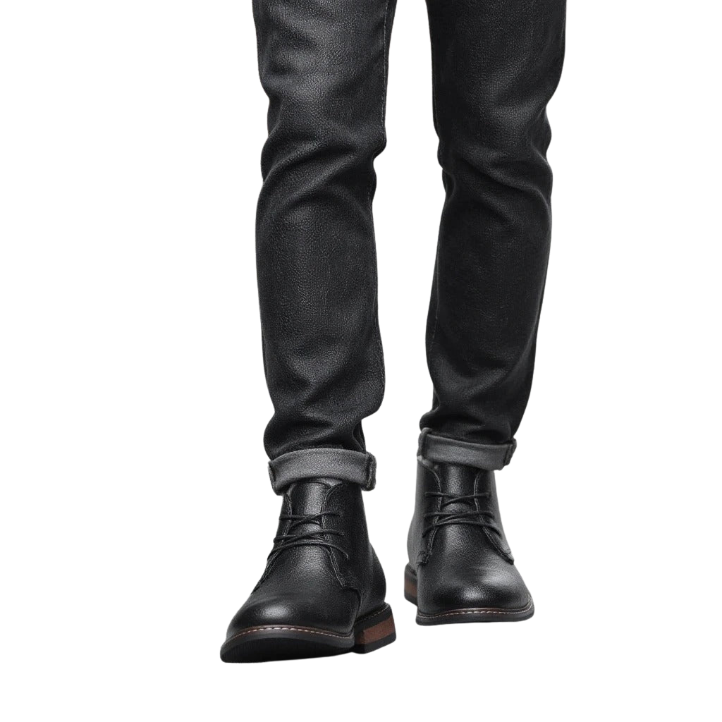 Bjørn – Ādas Chukka zābaki melnā krāsā