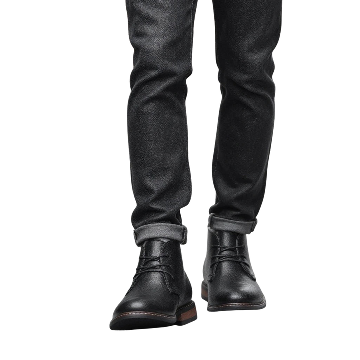 Bjørn – Ādas Chukka zābaki melnā krāsā