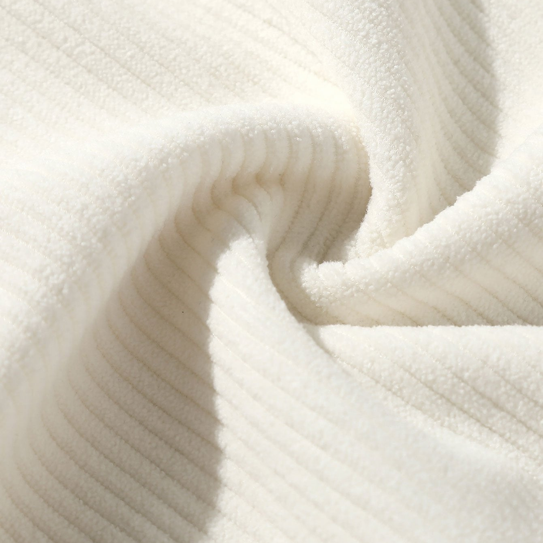 Klaus – Krāsu bloku kapuce ribstrikā