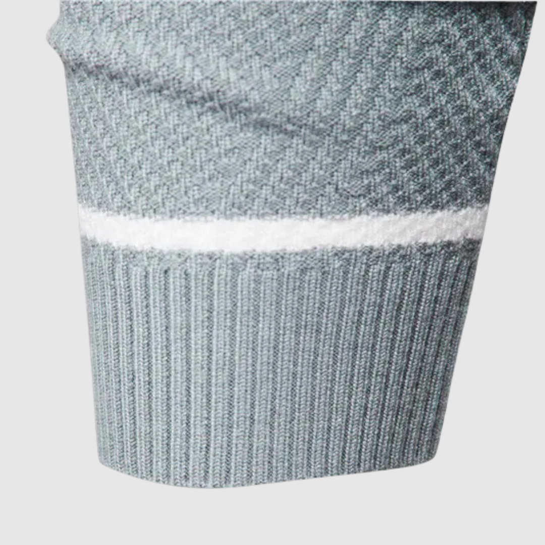 Klaus – Adīta džemperis ar kontrastējošām svītrām