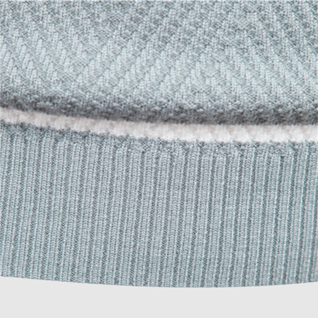 Klaus – Adīta džemperis ar kontrastējošām svītrām