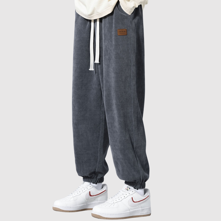 Mikkel – Joggeri ar mazgātu izskatu