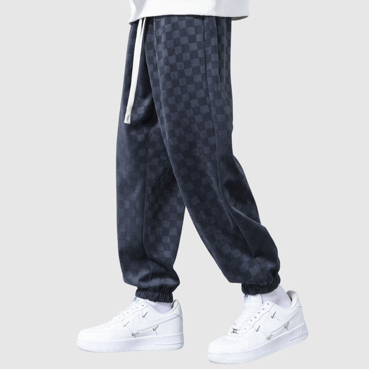 Mikkel – Joggeri ar rūtainu rakstu