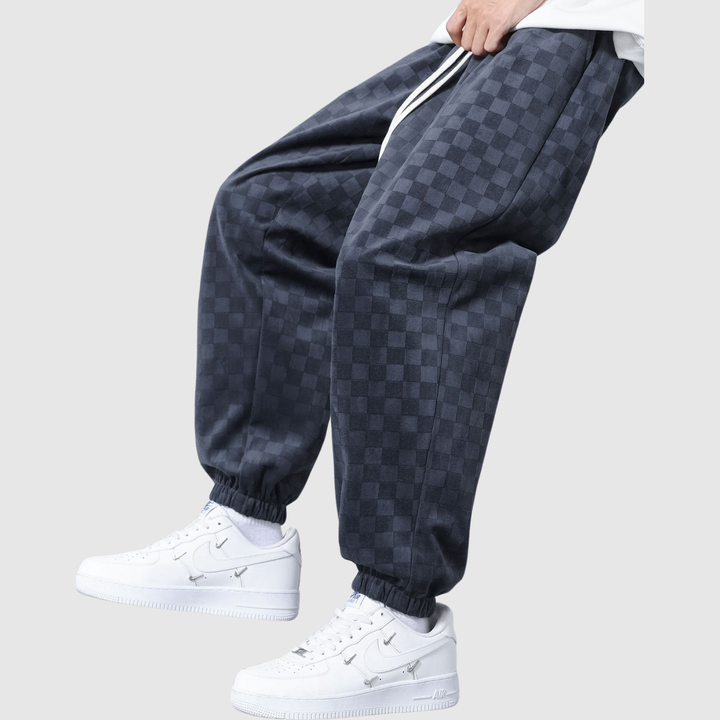 Mikkel – Joggeri ar rūtainu rakstu