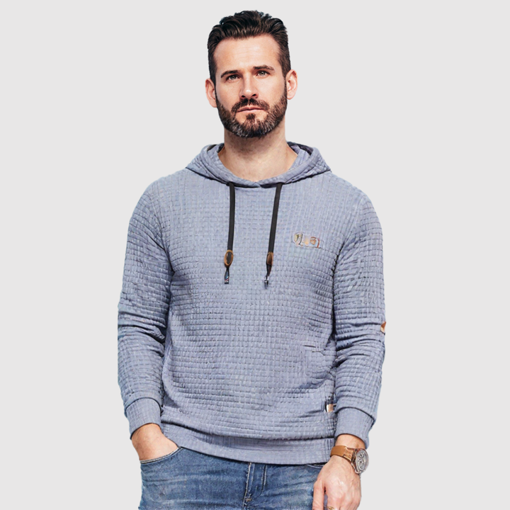 Klaus – Kapuce ar kontrastējošām piedurknēm un sportiskām detaļām