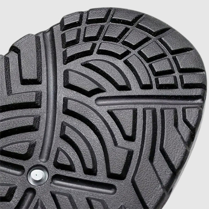 Bjørn – Universālie ziemas kedas