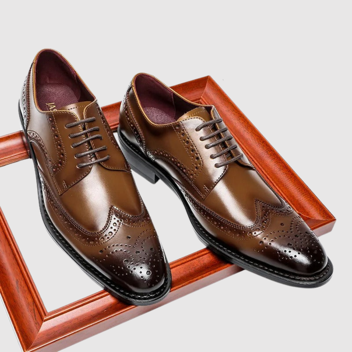 Noah– Klasiskas Oxford vīriešu kurpes ar brogue detaļām