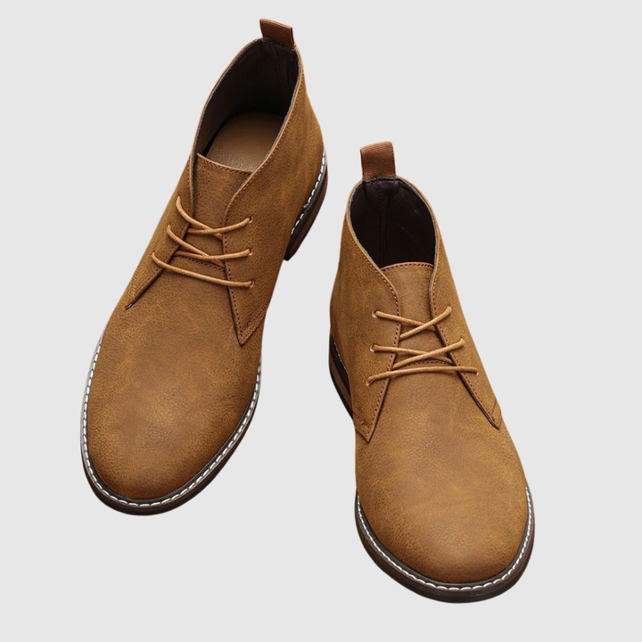 Bjørn – Chukka zābaki gaišā zamšā