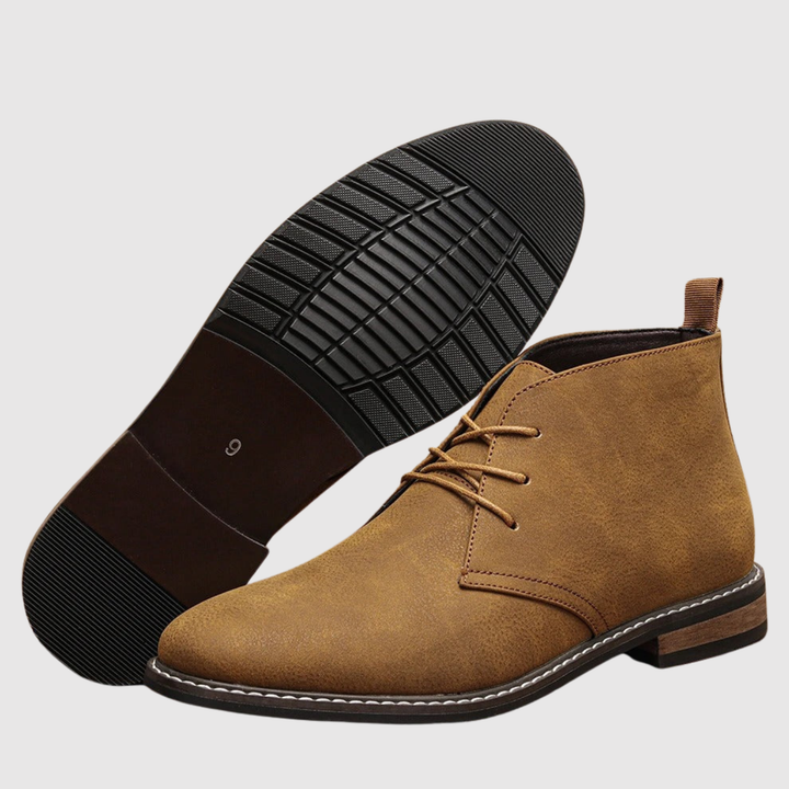 Bjørn – Chukka zābaki gaišā zamšā