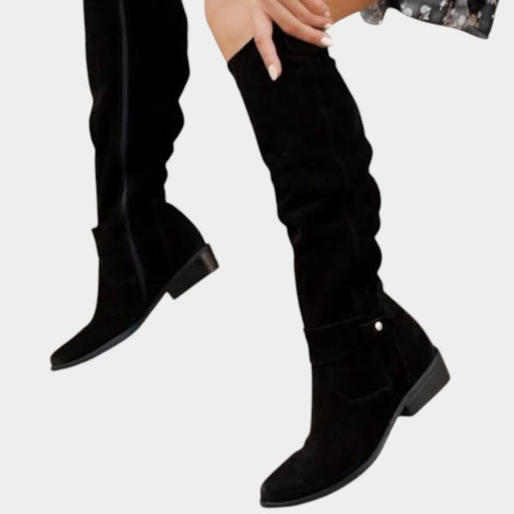 Elīna – Silti un ērti zamša zābaki sievietēm