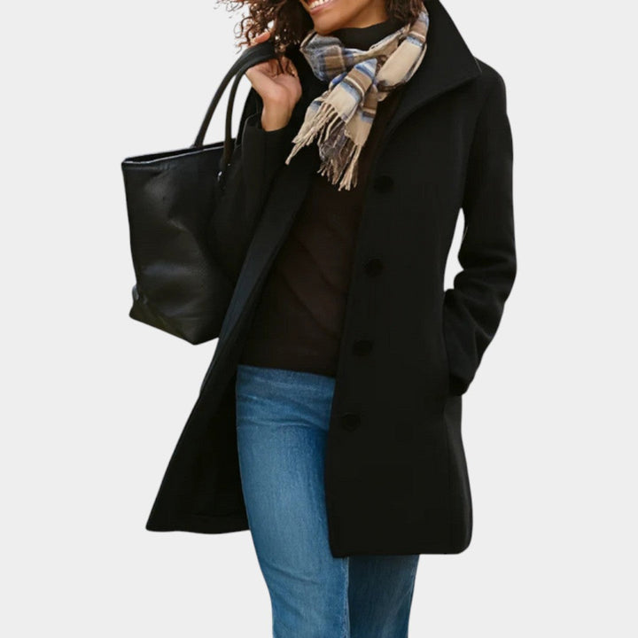 Emma – Klasiska vilnas iedvesmota mētelis ar apkakli