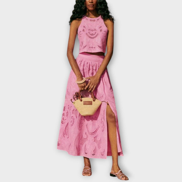 Milla - Pārsteidzošs mežģīņu komplekts ar izgriezumu