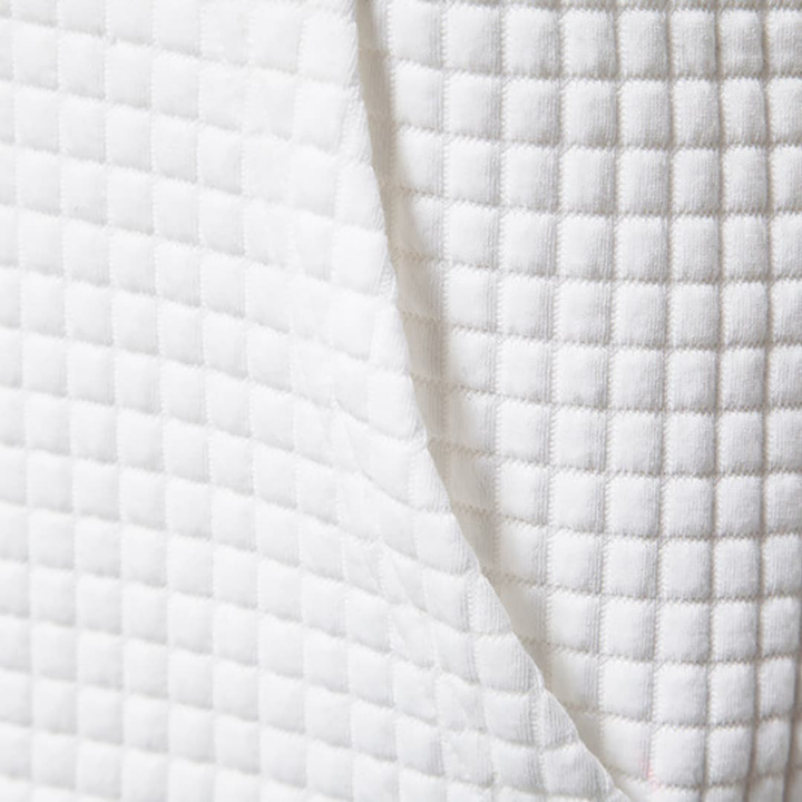 Klaus – Kapuce ar quiltētu struktūru un auklu