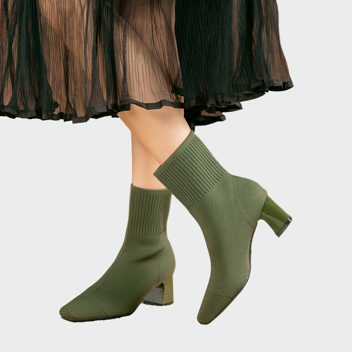 Adītas ortopēdiskas kurpes