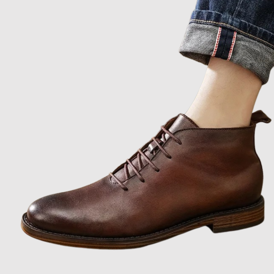 Bjørn – Klasiski ādas zābaki ar izturīgu zoli