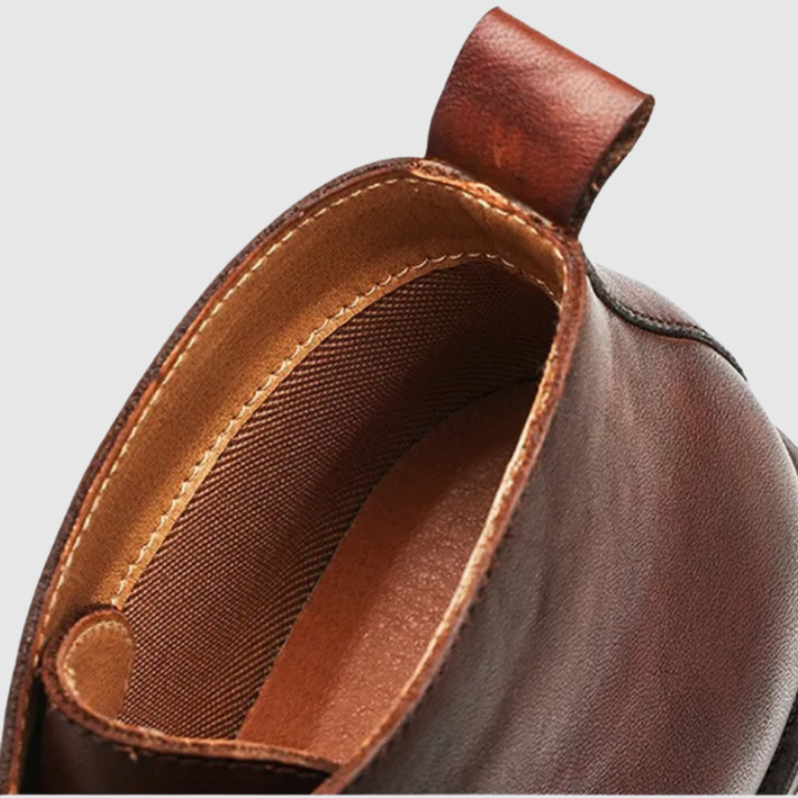 Bjørn – Klasiski ādas zābaki ar izturīgu zoli