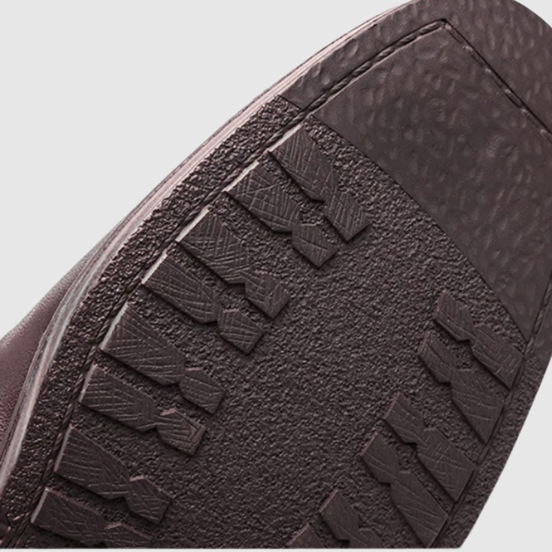 Bjørn – Klasiski ādas zābaki ar izturīgu zoli