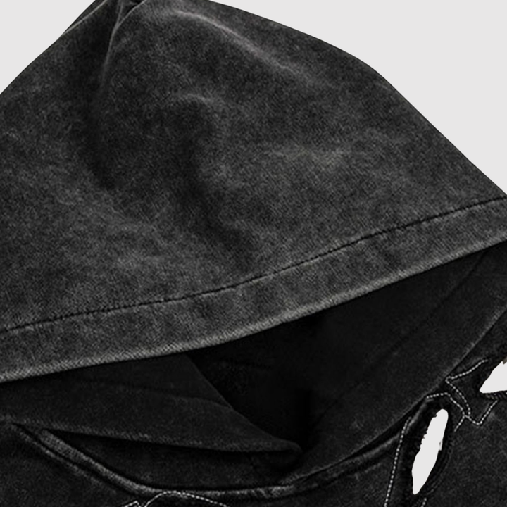 Klaus – Kapuce ar izgriezumiem