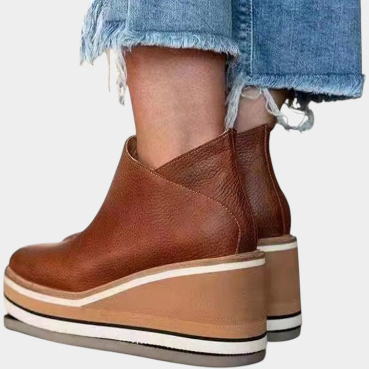 Liene – Eleganti ūdensnecaurlaidīgi zābaki