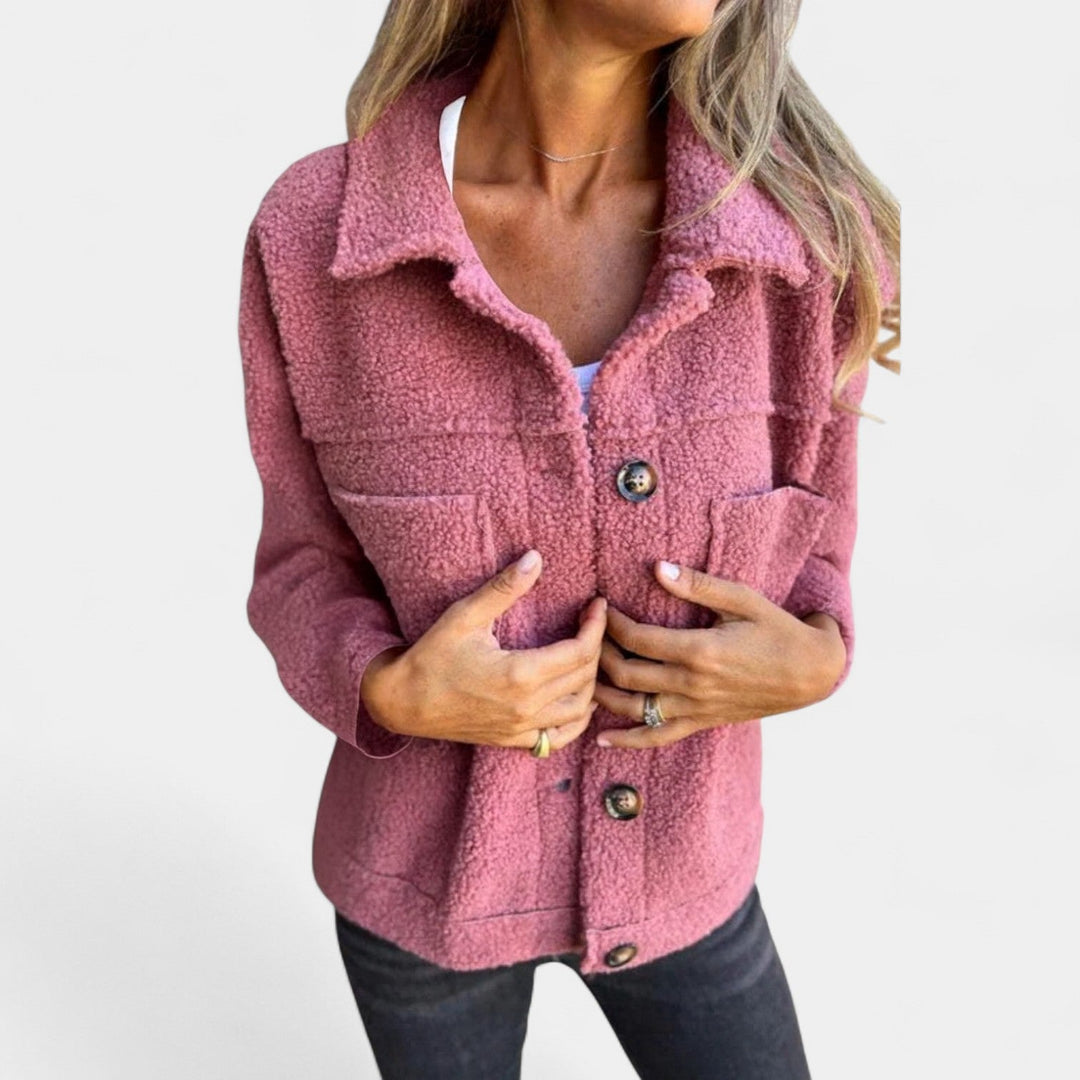 Kristýna – Īsa jaka ar atloka