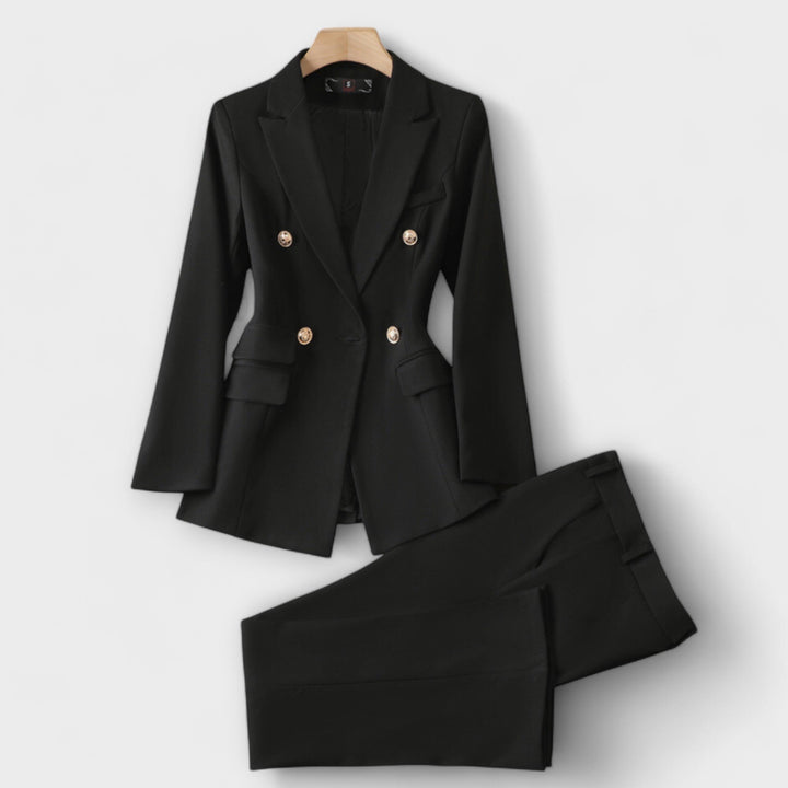 Emma - Komplekti ar mēteļiem un biksēm