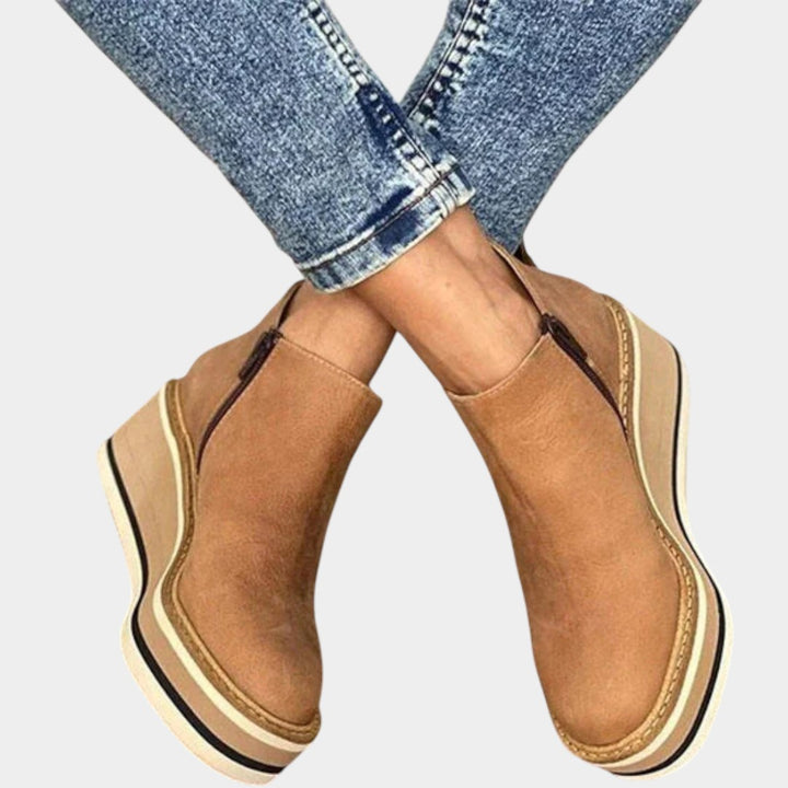 Liene – Eleganti ūdensnecaurlaidīgi zābaki