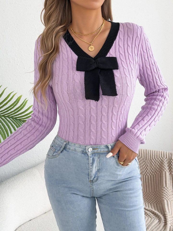 Kaklasaites V-veida džemperis