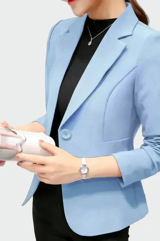 Leontýna - Jaka ideālā piegriezumā