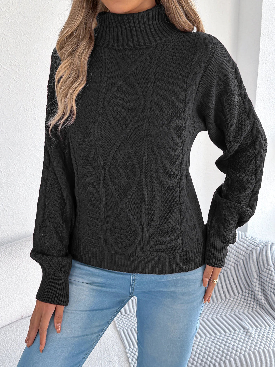 Augsta apkakle pagrieztā adīšana džemperis