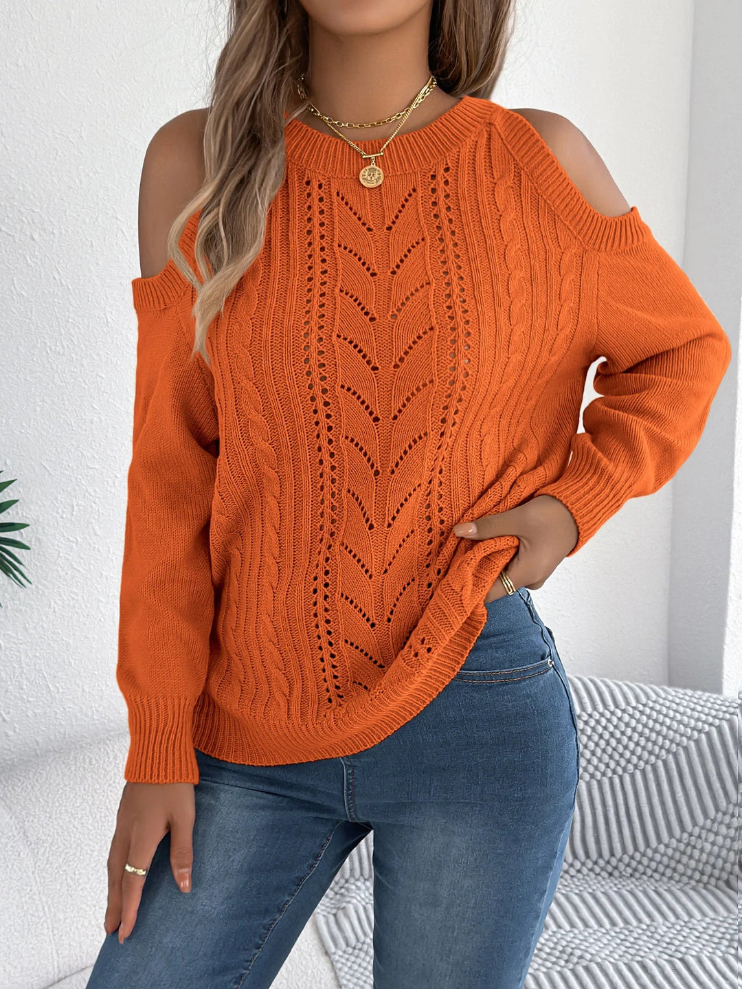 Plecu izgriezuma adīts džemperis