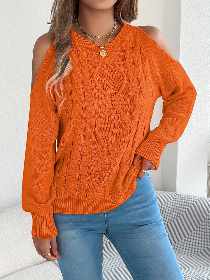 Plecu Apsējs Vērpjot Adītu Džemperi