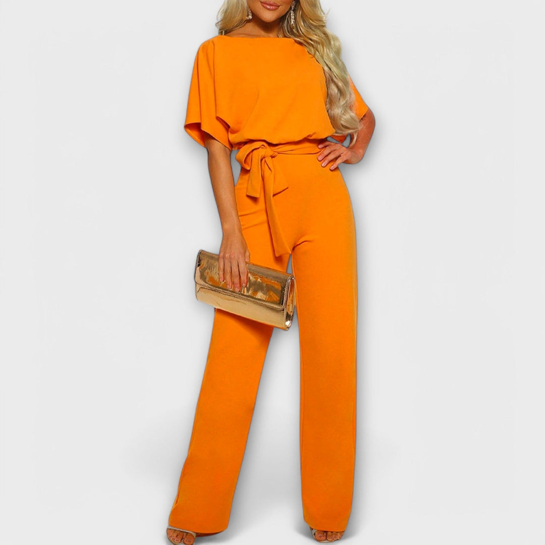 Stilīgs un vienkāršs jumpsuit