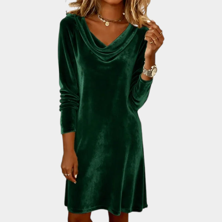 Līga | Brīvi pieguļošs samta kleita