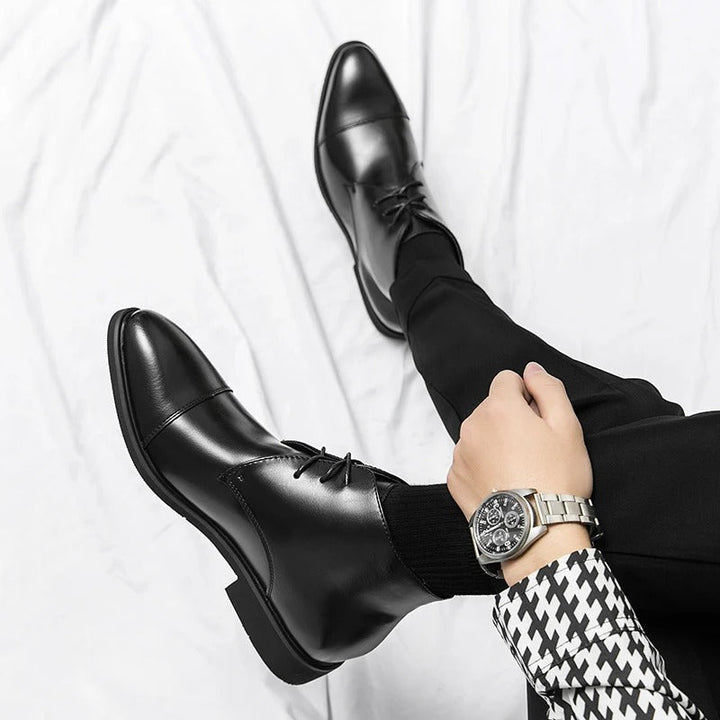 Bjørn – Eleganti ādas zābaki ar šņorēm