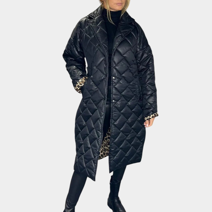 Marika – Divpusīgs silts mētelis ar drosmīgu leopardrakstu