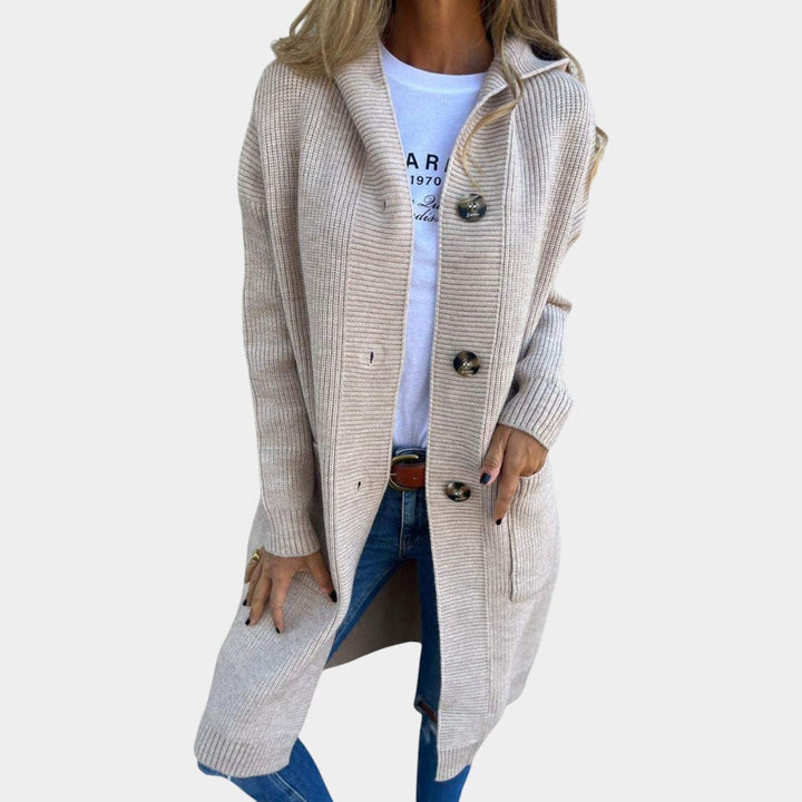 Ilze – Garais kardigāns ar pogām