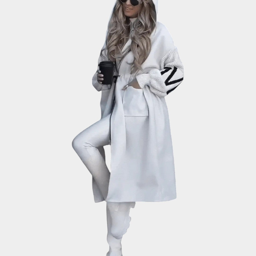 Tereza - Labi pieguļošs ziemas mētelis ar kapuci