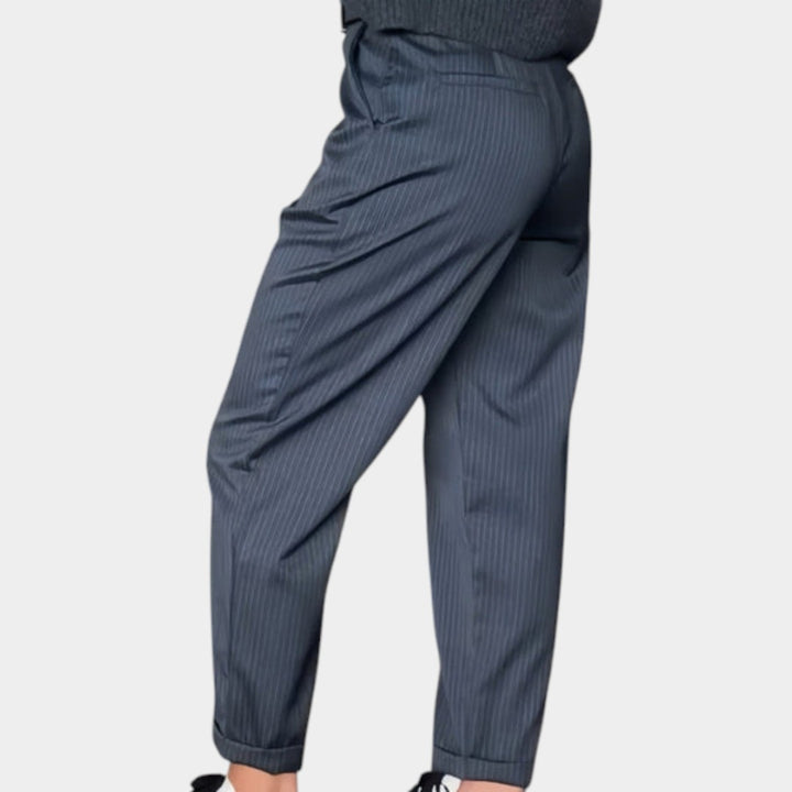 Madara – Bikses: Ideāls stila, komforta un daudzveidības apvienojums