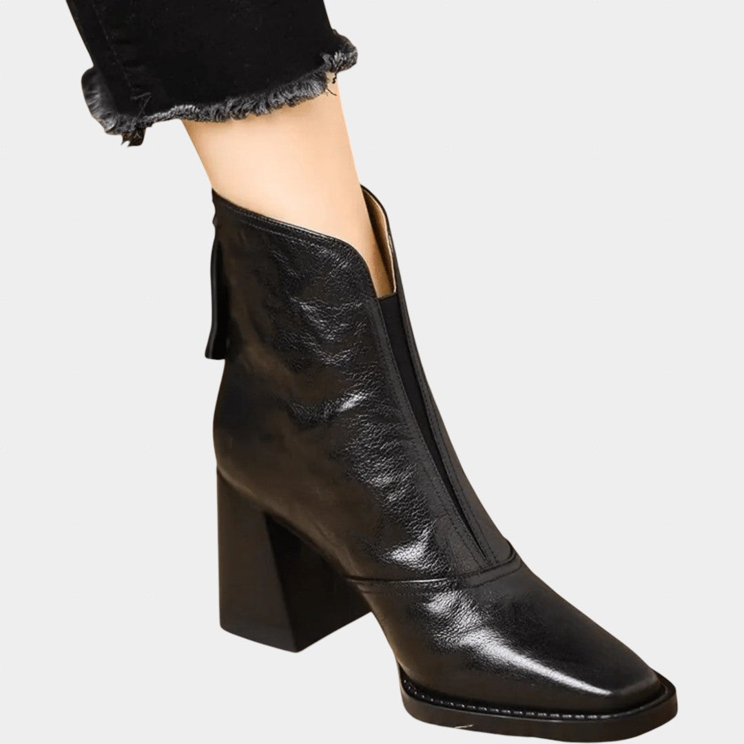 Rēzija - Elegantie ādas zābaki